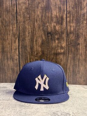 NWT New Era 9FIFTY New York Yankees Navy Gold Rhinestone Snapback Hat OSFM